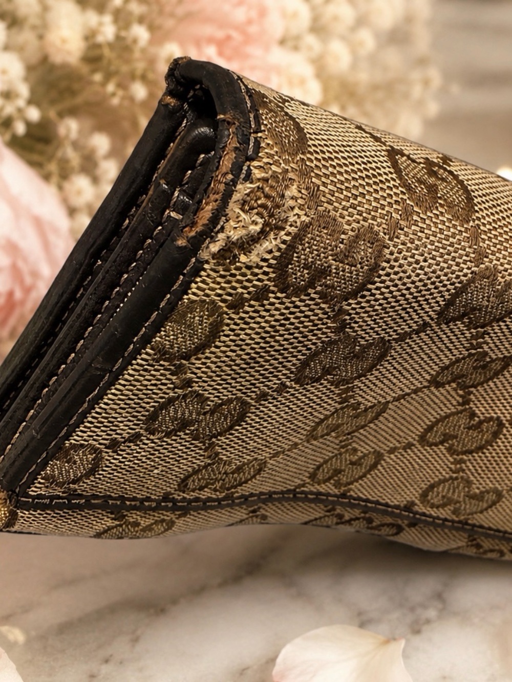 ✨ Authentic Gucci GG Canvas Studded Tote & Coordinating Wallet ✨ - Picture 5 of 7